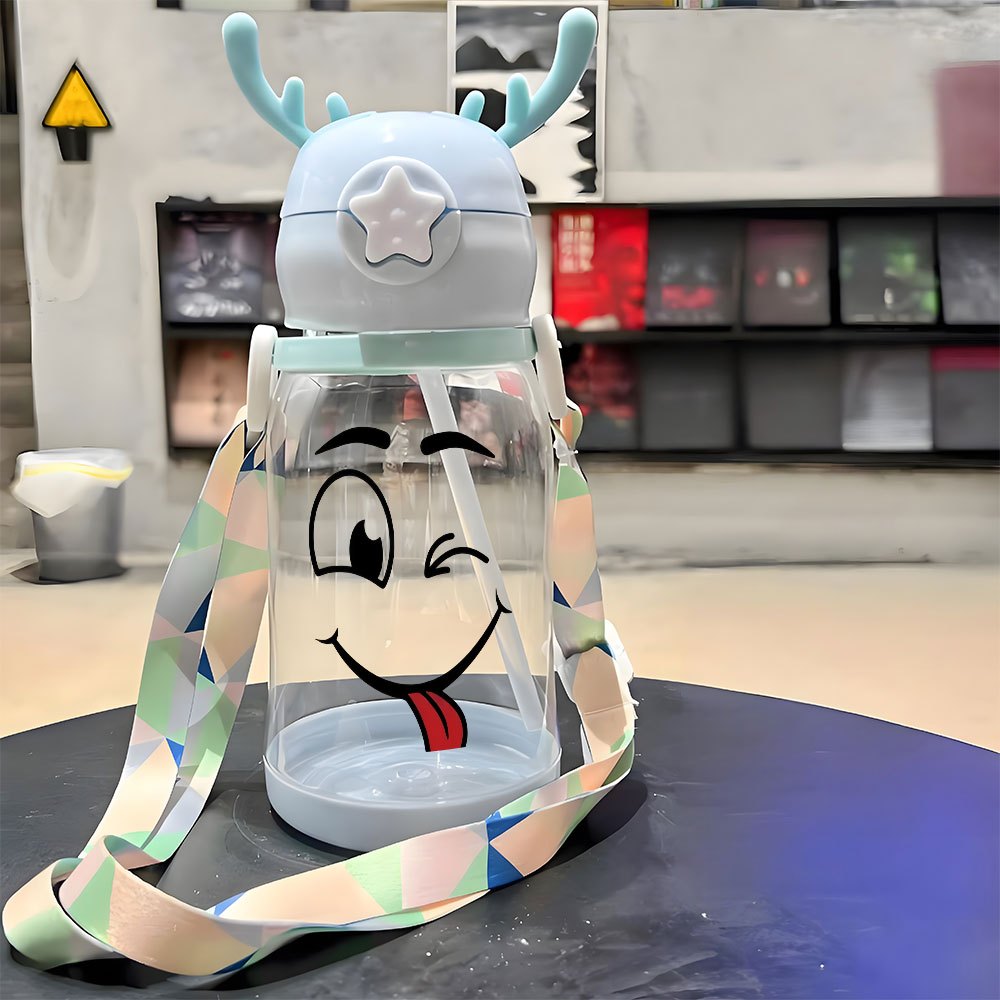 Christmas Thanksgiving 1pc, 20.29oz, Plastic Cup, Featuring a Playful Smiley Face Design, Antler Water Cup, Plastic Bouncing Cup, with Shoulder Strap, Water Bottle, Ideal for Outdoor Activities, Sports, Fitness, Cycling, Portable Straw Cup, Fruit Cup